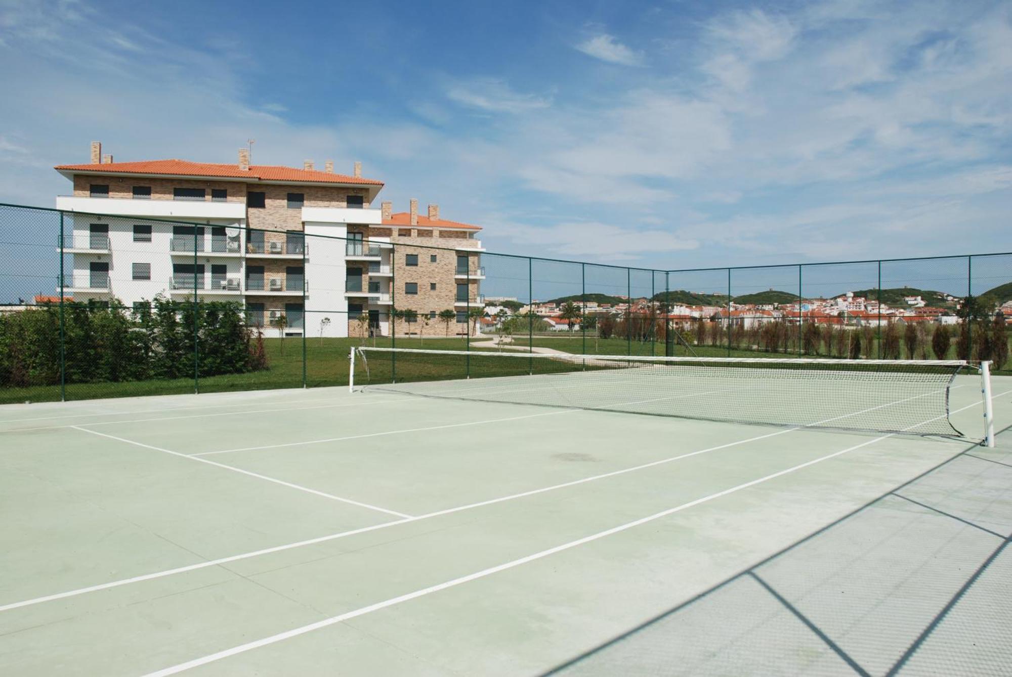 Pebble - 1 Bedroom Apartment Sleeps 5 With Pool & Tennis Court São Martinho do Porto Zewnętrze zdjęcie