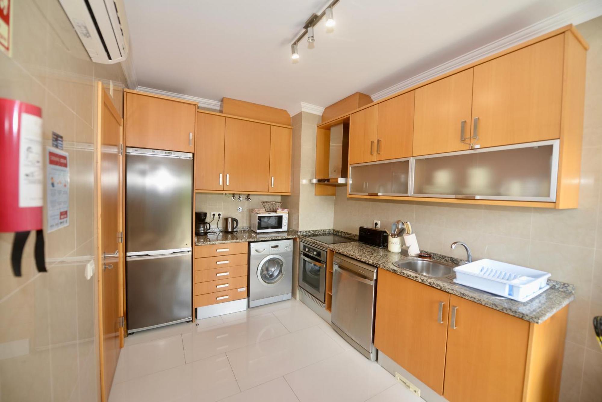 Pebble - 1 Bedroom Apartment Sleeps 5 With Pool & Tennis Court São Martinho do Porto Zewnętrze zdjęcie