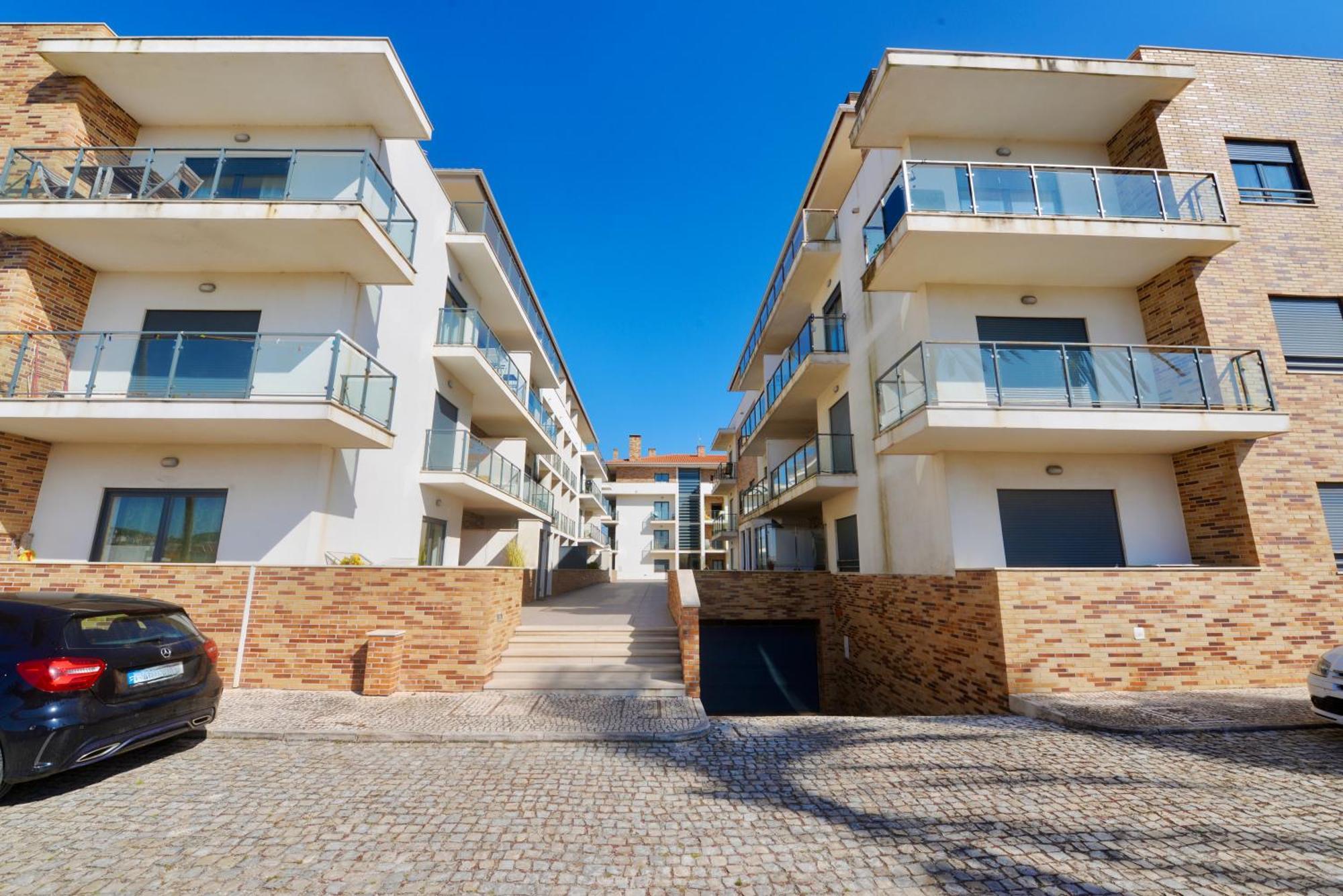 Pebble - 1 Bedroom Apartment Sleeps 5 With Pool & Tennis Court São Martinho do Porto Zewnętrze zdjęcie